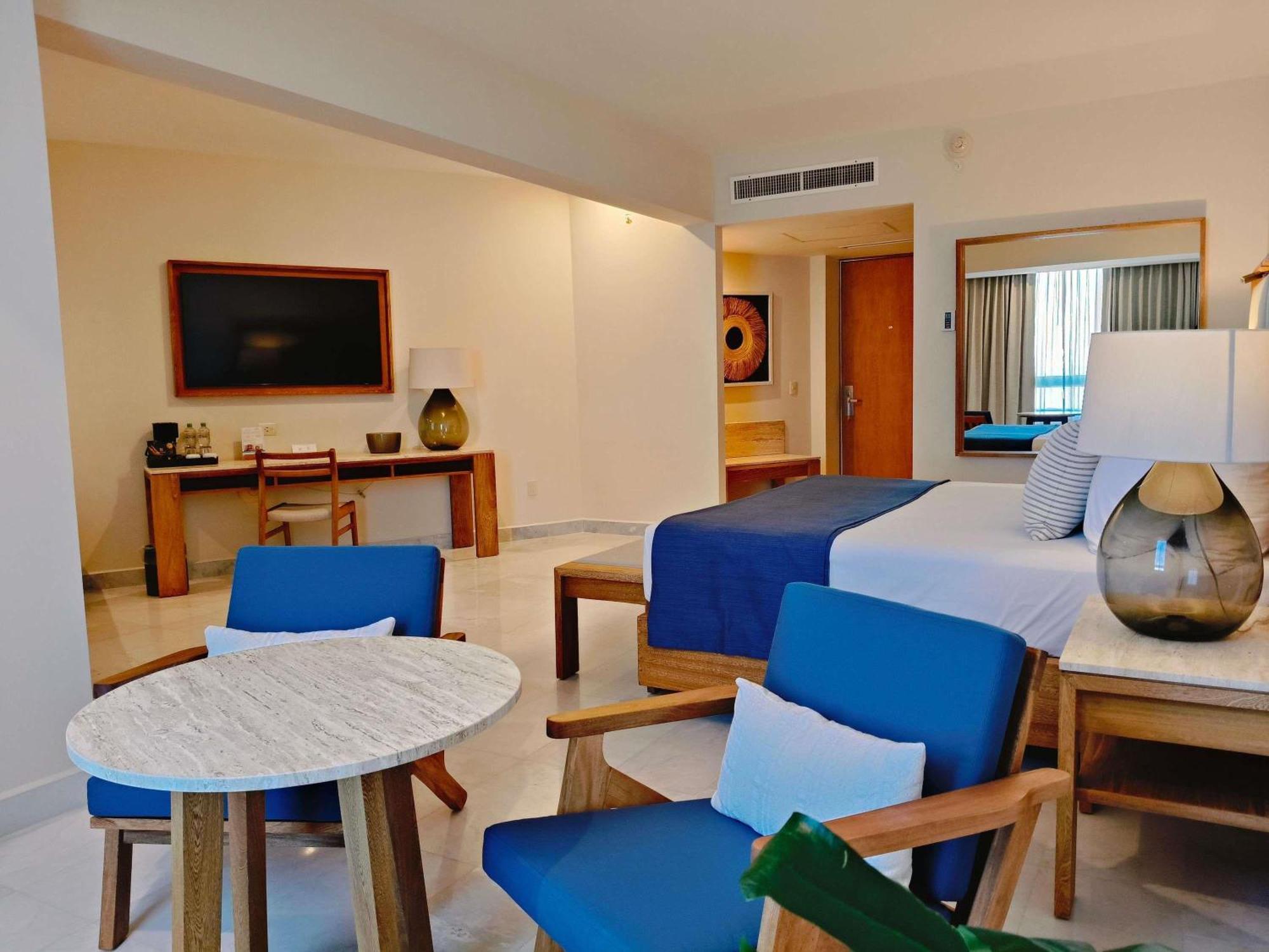 Superior King Room Ocean View